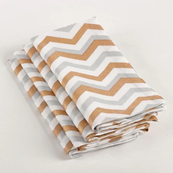 4 Dinner Napkins Set Linen Chevron Gold Silver 20” - Picture 4 of 8